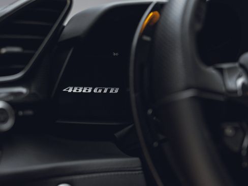 Used 2017 Ferrari 488 GTB RWD image 46