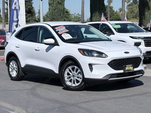 Used 2021 Ford Escape SE FWD image 2