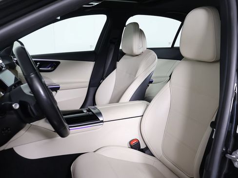 Used 2023 Mercedes-Benz C 300 4MATIC Sedan w/ Exclusive Trim Package image 28