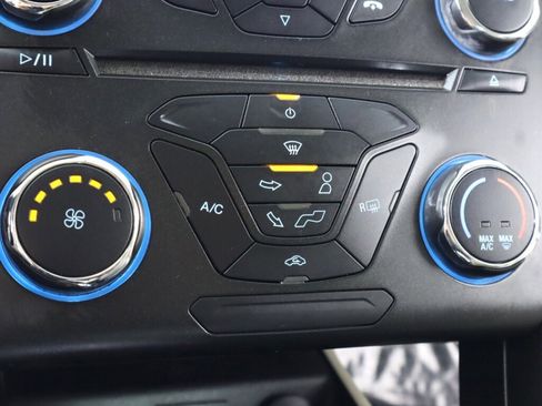 Used 2018 Ford Fusion SE image 21