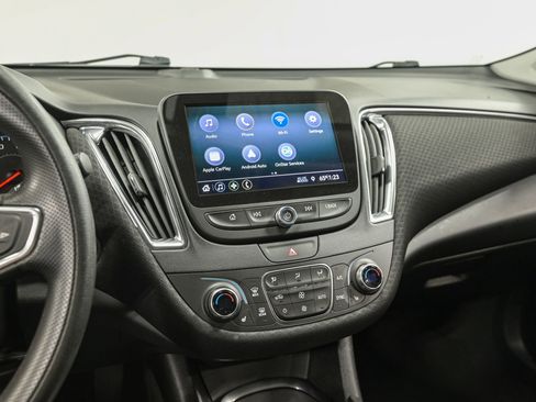 Used 2019 Chevrolet Malibu LT FWD image 24