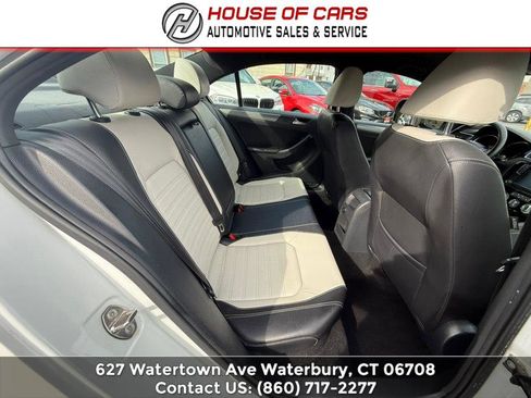 Used 2016 Volkswagen Jetta Sport image 39