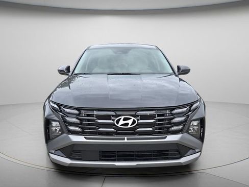 Used 2025 Hyundai Tucson SE image 4