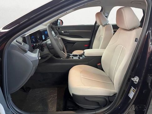 Certified 2025 Hyundai Sonata SE image 11