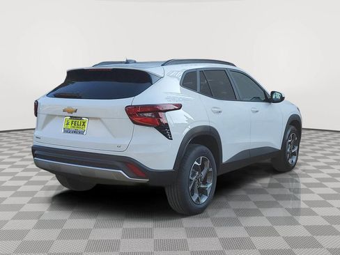 New 2026 Chevrolet Trax LT image 3