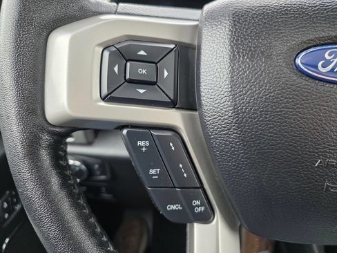Used 2020 Ford F150 Lariat w/ Equipment Group 502A Luxury AWD/4WD image 20