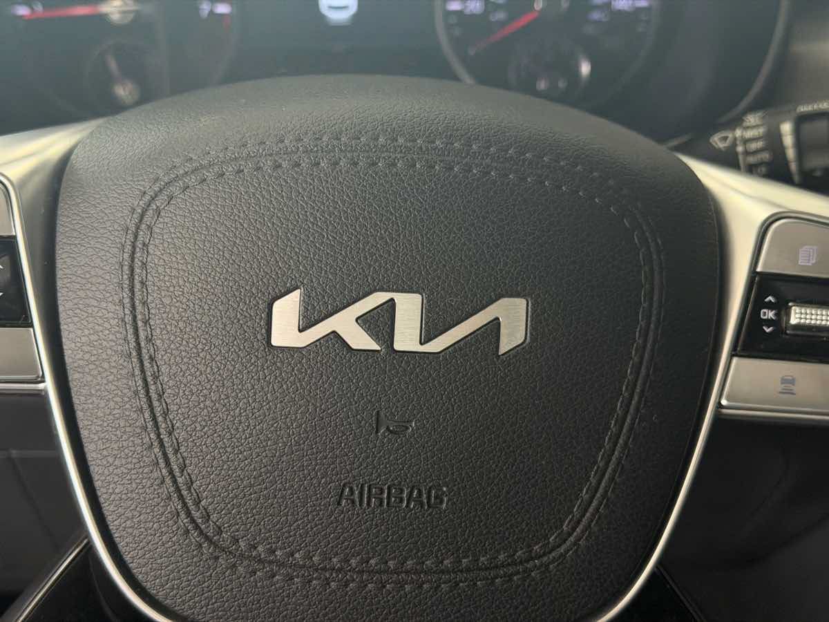 Used 2022 Kia Telluride SX w/ SX Prestige Package AWD/4WD image 37