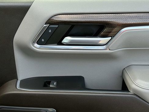 Used 2023 Chevrolet Silverado 1500 LT image 14