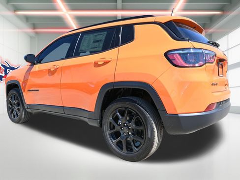 New 2026 Jeep Compass Latitude AWD/4WD image 2