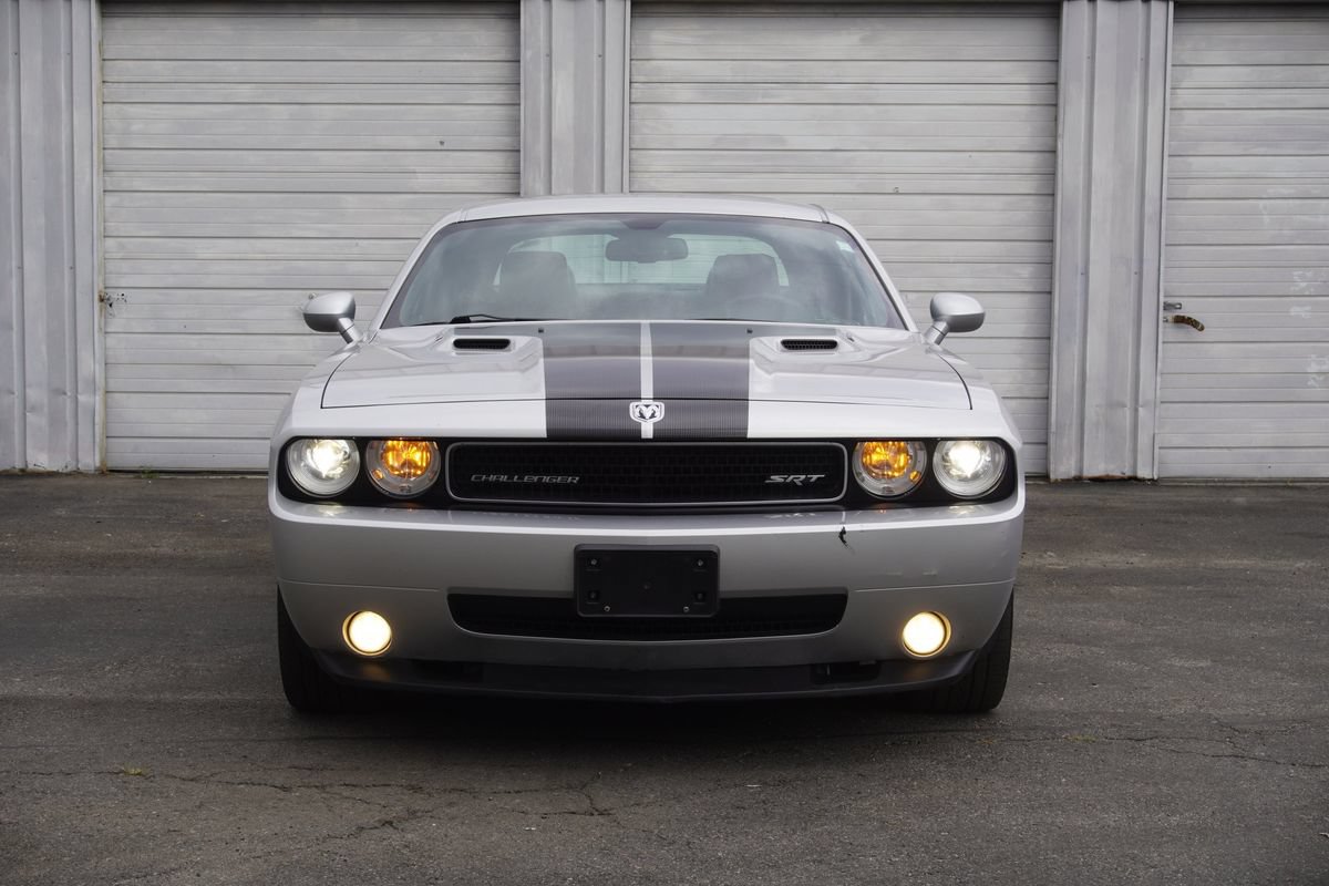 Used 2009 Dodge Challenger SRT8 RWD image 8