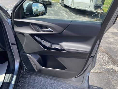 New 2025 Chevrolet Equinox LT image 21