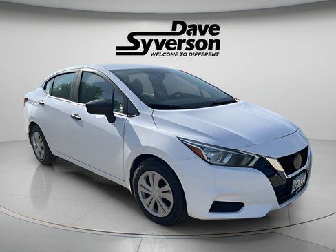 Used 2021 Nissan Versa S FWD image 3