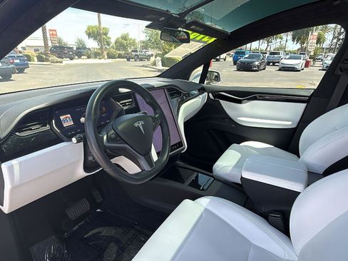 Used 2019 Tesla Model X Long Range AWD/4WD image 17