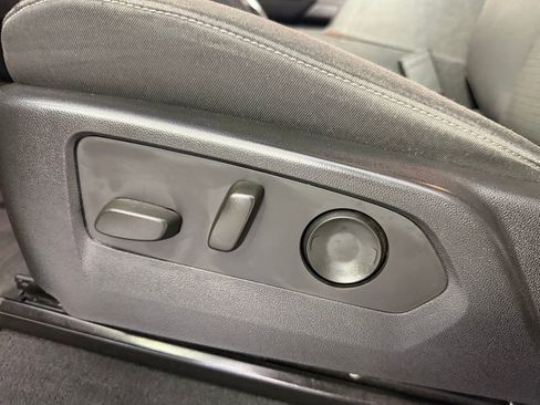 Used 2023 GMC Canyon Elevation w/ Convenience Package AWD/4WD image 23