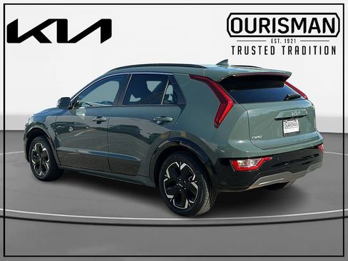 Certified 2023 Kia Niro Wind w/ Wind Preserve Package FWD image 3