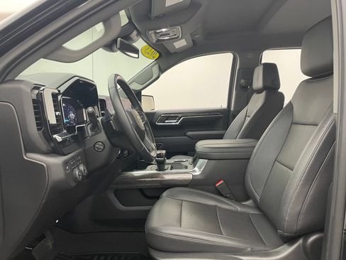 Used 2023 Chevrolet Silverado 1500 LTZ w/ LTZ Convenience Package II AWD/4WD image 16