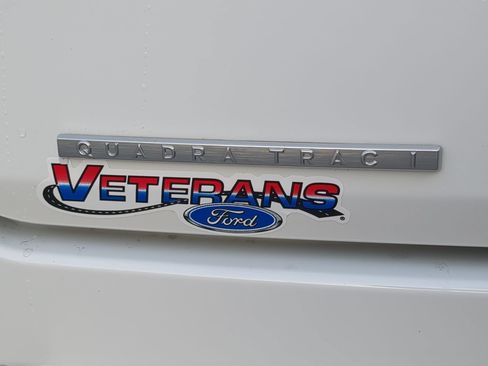 Used 2023 Jeep Wagoneer 4WD w/ Premium Group I image 48