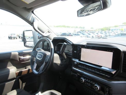 Used 2024 GMC Sierra 3500 SLE w/ SLE Convenience Package AWD/4WD image 23