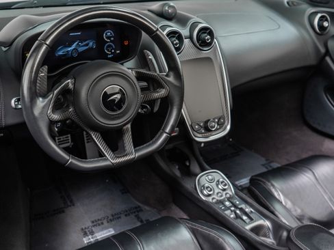 Used 2020 McLaren 570S Spider RWD image 13