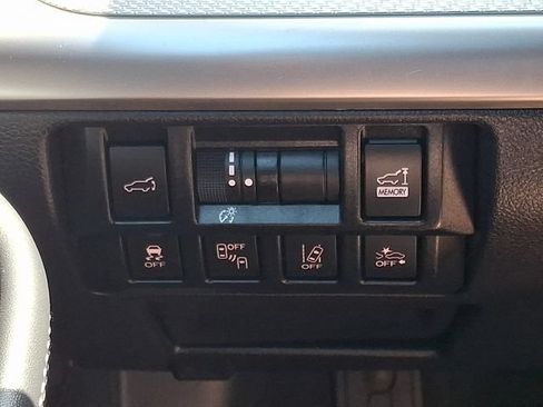 Used 2018 Subaru Outback 2.5i Premium AWD/4WD image 24