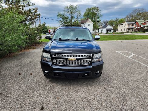 Used 2011 Chevrolet Suburban LTZ image 3