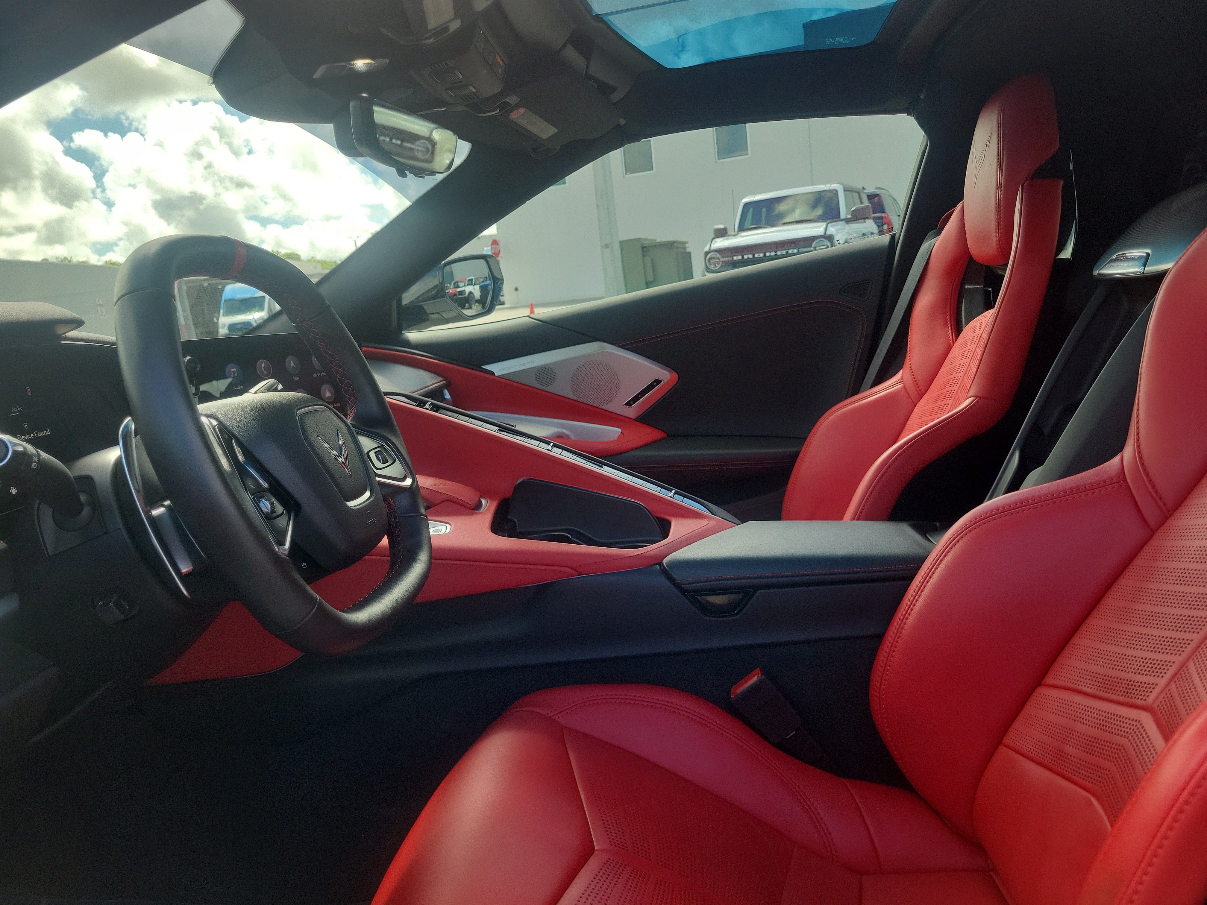 Used 2022 Chevrolet Corvette Stingray Preferred Cpe w/ Z51 Performance Package RWD image 9