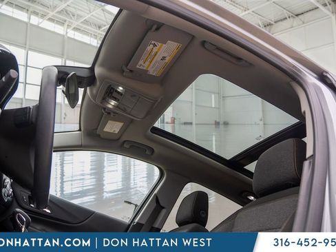 Used 2023 Chevrolet Equinox LT image 19