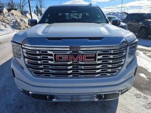 Used 2023 GMC Sierra 1500 Denali w/ Technology Package image 2