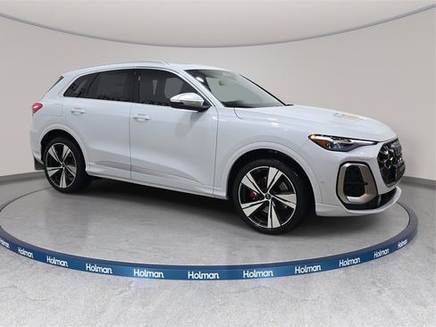 New 2025 Audi SQ5 Prestige image 4
