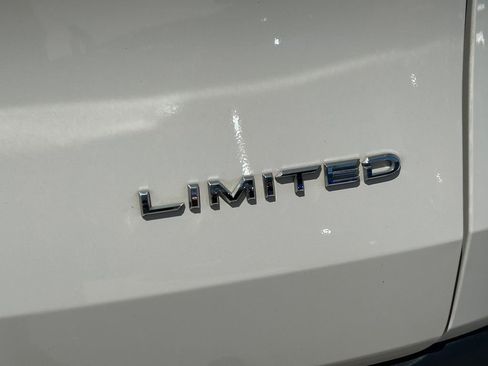Used 2024 Toyota Grand Highlander FWD image 12