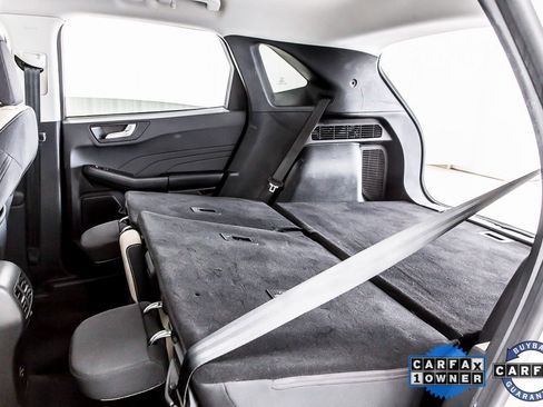 Used 2021 Ford Escape SE image 36