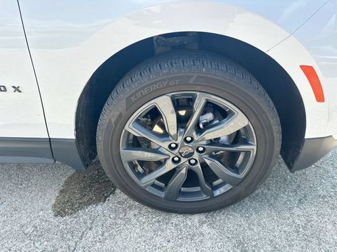 Used 2023 Chevrolet Equinox RS w/ LPO, Floor Liner Package FWD image 51