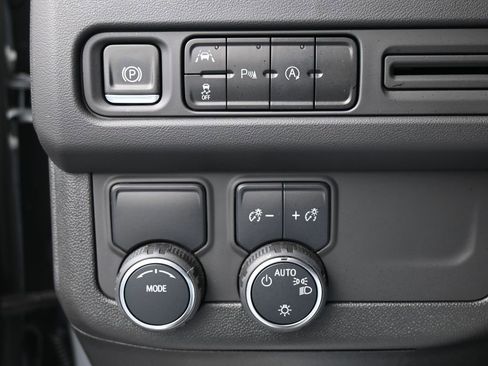 Used 2024 Chevrolet Tahoe LT image 17