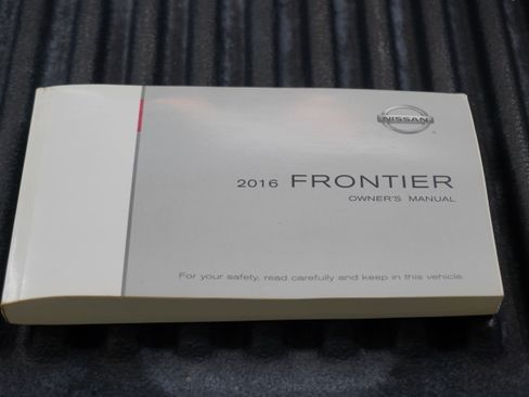 Used 2016 Nissan Frontier SV image 19