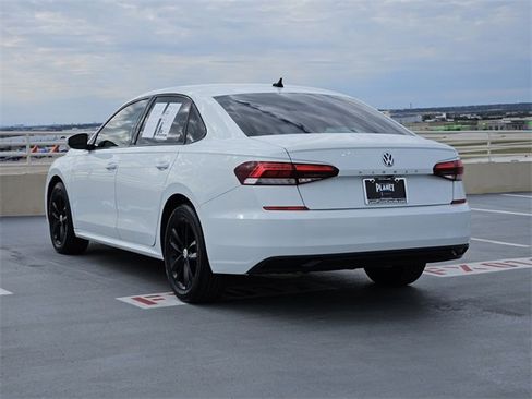 Used 2020 Volkswagen Passat 2.0T SE image 5