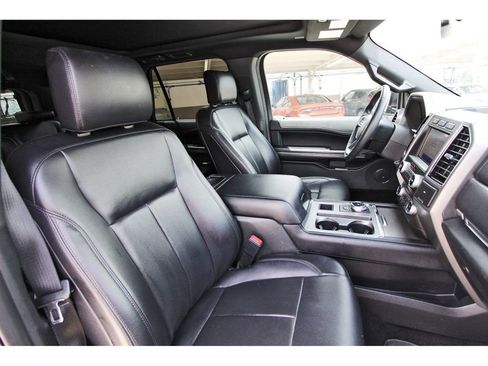 Used 2020 Ford Expedition XLT w/ Equipment Group 202A RWD image 28