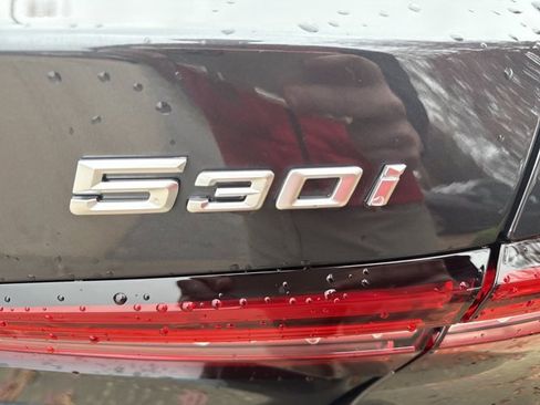 Certified 2024 BMW 530i xDrive w/ Convenience Package image 7