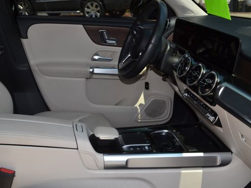 Used 2023 Mercedes-Benz GLB 250 image 23