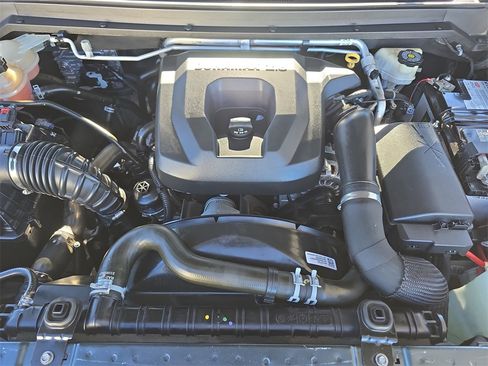 Used 2017 Chevrolet Colorado Z71 image 31