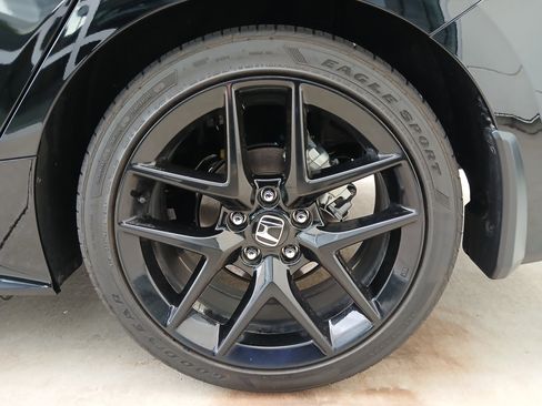 Used 2024 Honda Civic Sport image 14