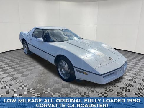 Used 1990 Chevrolet Corvette Convertible RWD image 2