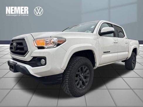 Used 2021 Toyota Tacoma SR5 w/ Technology Package image 1
