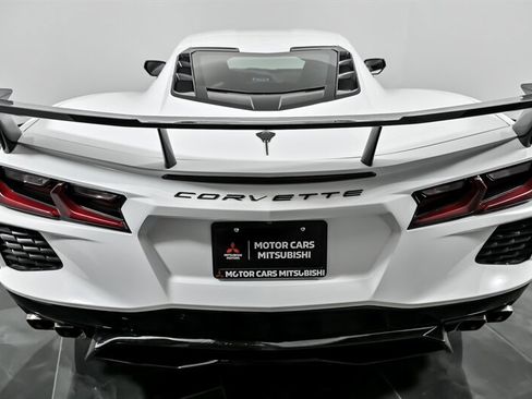 Used 2021 Chevrolet Corvette Stingray Coupe w/ Z51 Performance Package image 10