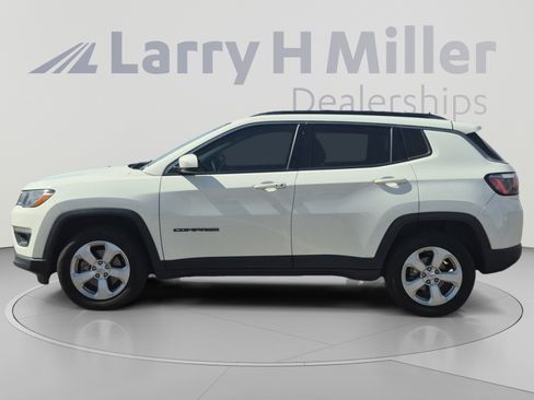 Used 2020 Jeep Compass Latitude AWD/4WD image 2