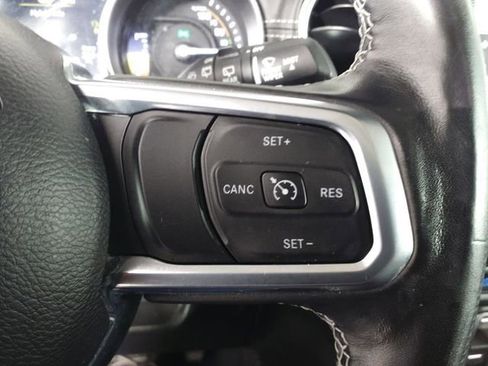 Used 2022 Jeep Wrangler Unlimited Sahara w/ Cold Weather Group image 28