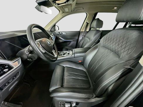 Used 2025 BMW X7 xDrive40i AWD/4WD image 13