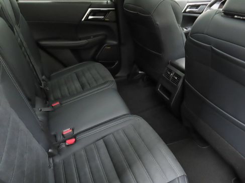 New 2026 Mitsubishi Outlander SE AWD/4WD image 21