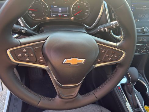 Certified 2023 Chevrolet Equinox LT AWD/4WD image 16