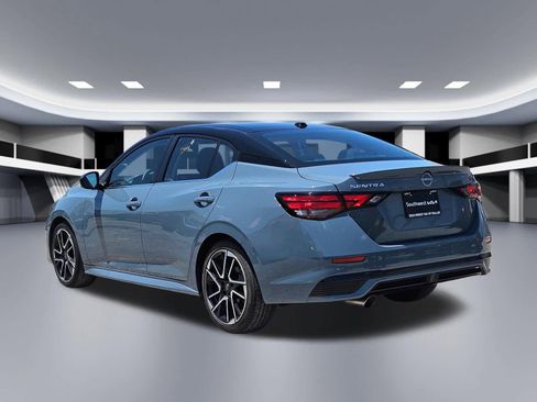 Used 2025 Nissan Sentra SR FWD image 4