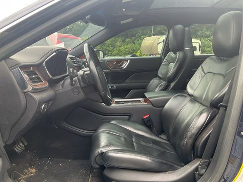 Used 2017 Lincoln Continental Reserve FWD image 16